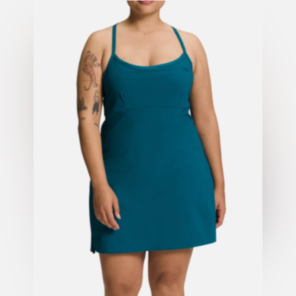 The North Face NWT Blue Coral Arque Hike Dress Skort